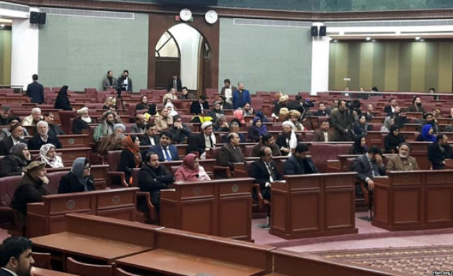 کمیسیون مصؤنیت وکلا خواستار افزایش صد در صدی امتیازات نمایندگان مجلس شد